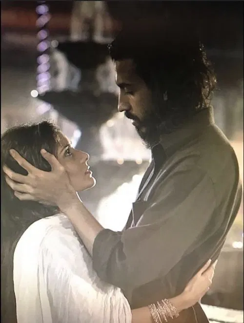 Ek Betuke Aadmi Ki Afrah Raatein poster