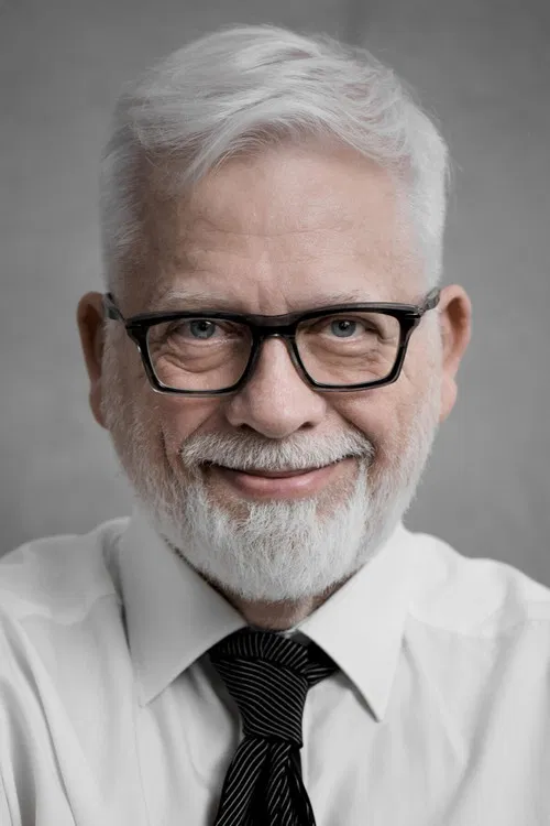 Tomasz Raczek profile