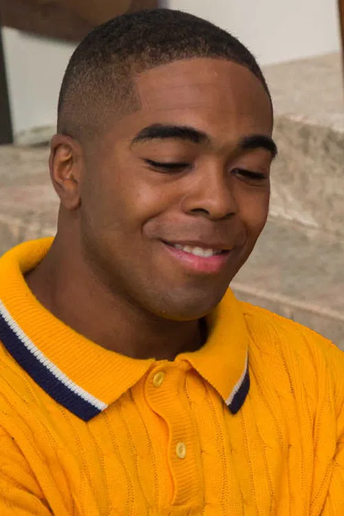 Zsur Cummings profile