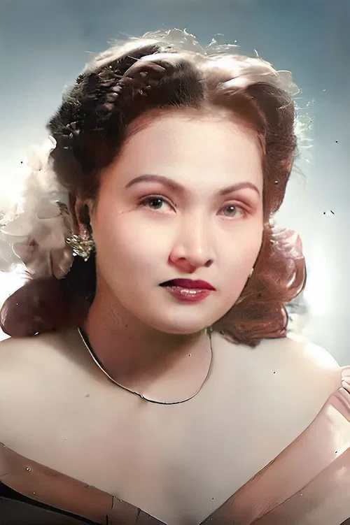 Linda Estrella profile