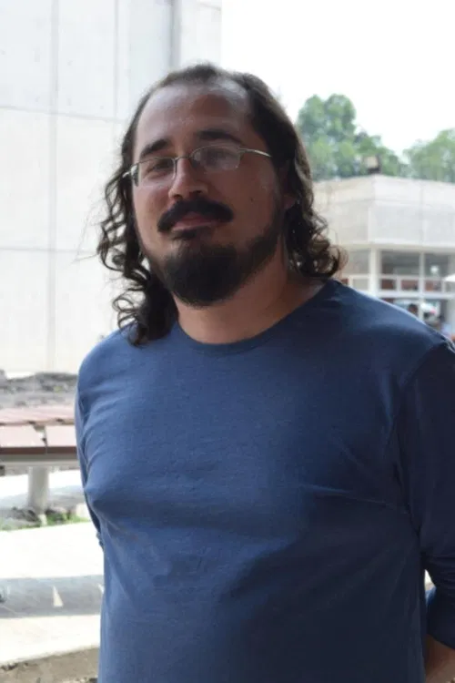 Santiago Torres profile