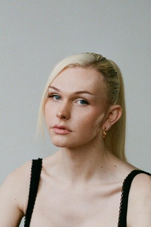 Hannah Jones profile