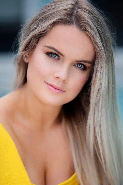 Emily Stratten profile