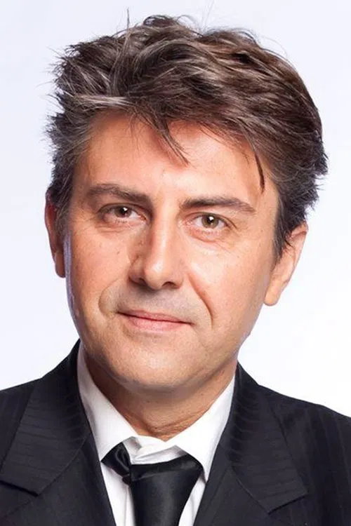 Simon Palomares profile