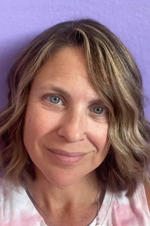 Laura Schmitt profile