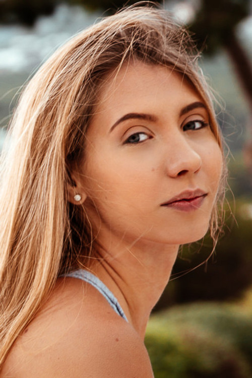 Stefanie Moon profile