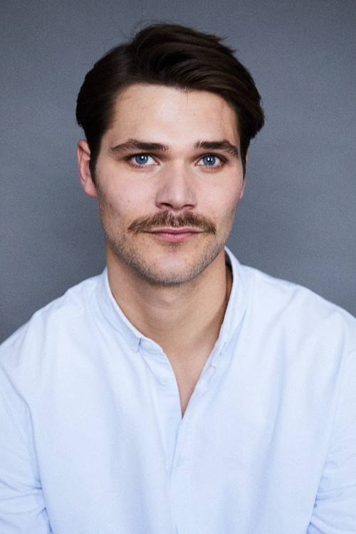 Henning Flüsloh profile