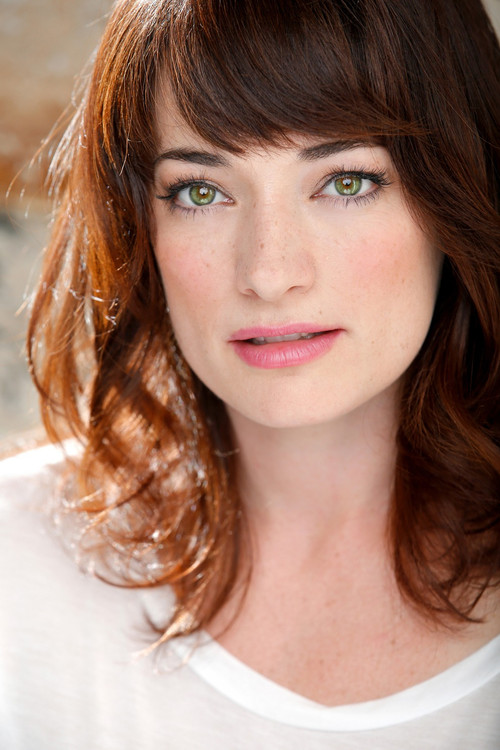 Laura Michelle Kelly profile