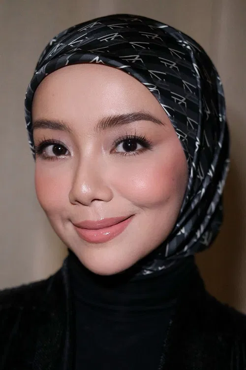 Mira Filzah profile