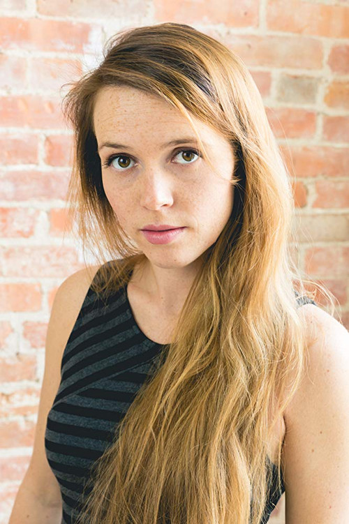 Simone Kisiel profile