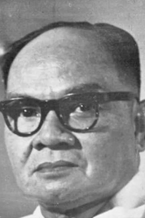 Dhanit Yupho profile