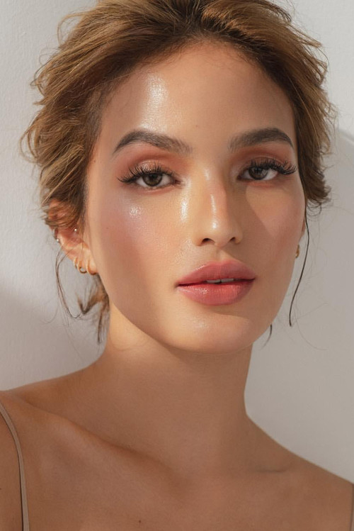 Sarah Lahbati profile