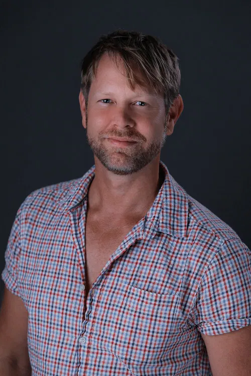 Christopher Amos profile