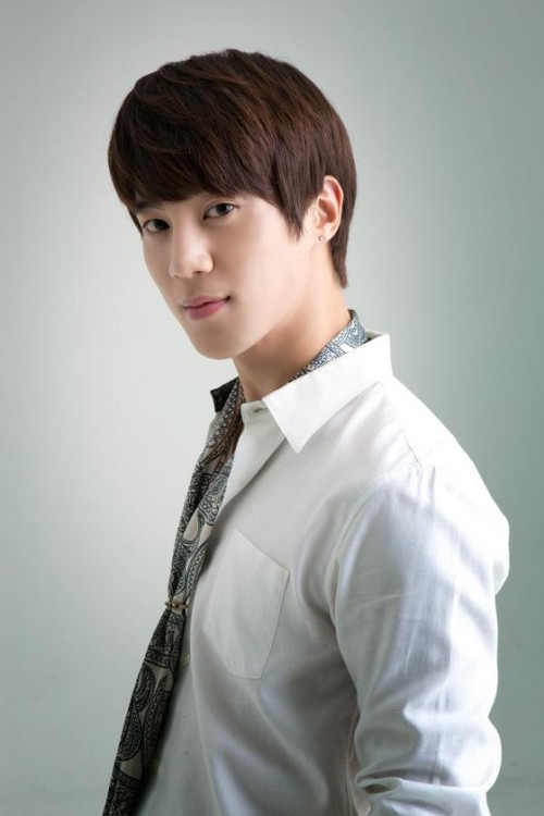 Yoon Sung-mo profile