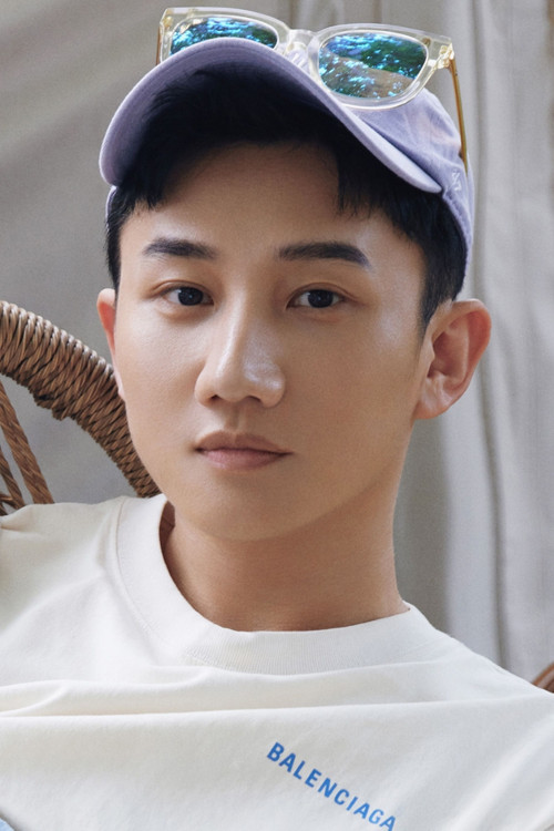 Liang Zhenlun profile