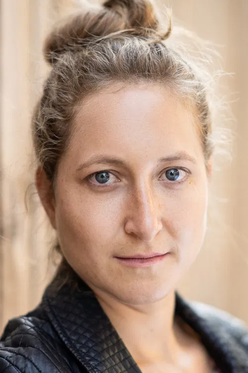 Sarah Giebel profile