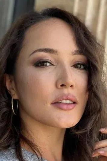 Kamshat Zholdybaeva profile