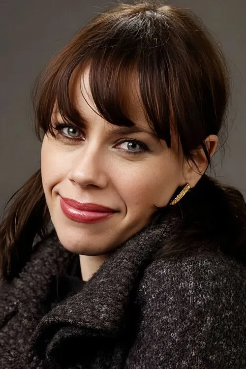 Fairuza Balk profile