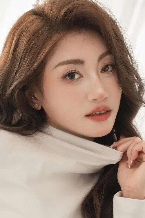 Gloria Wong Yung profile