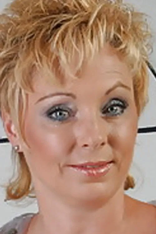 Isabel Golden profile