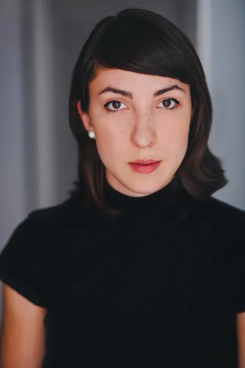 Sophy Romvari profile