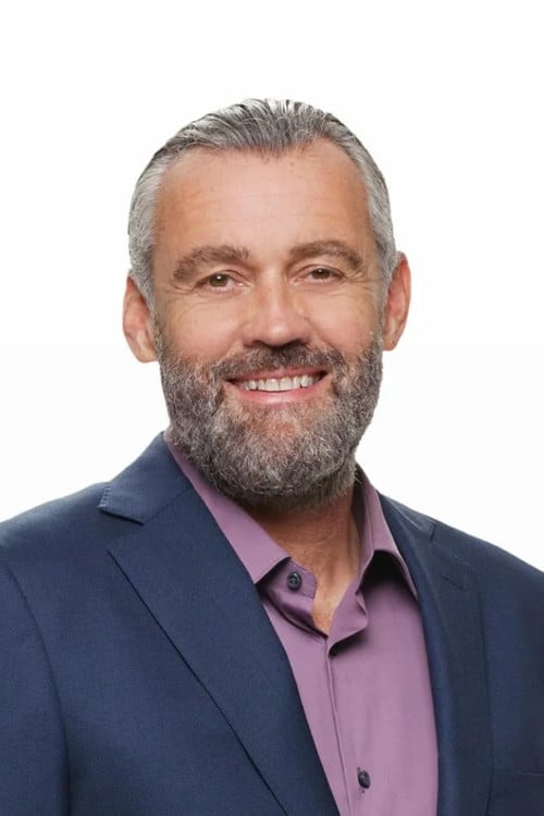 Simon Hill profile