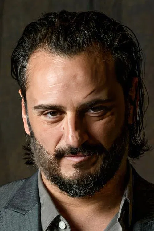 Asier Etxeandia profile