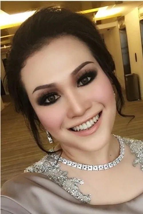 Zizie Izette profile