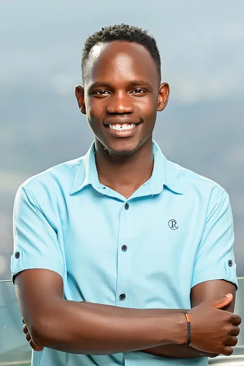 Elly E. Debuni profile