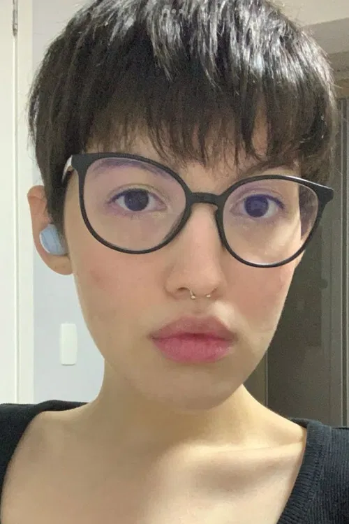 Giulia Carvalho profile