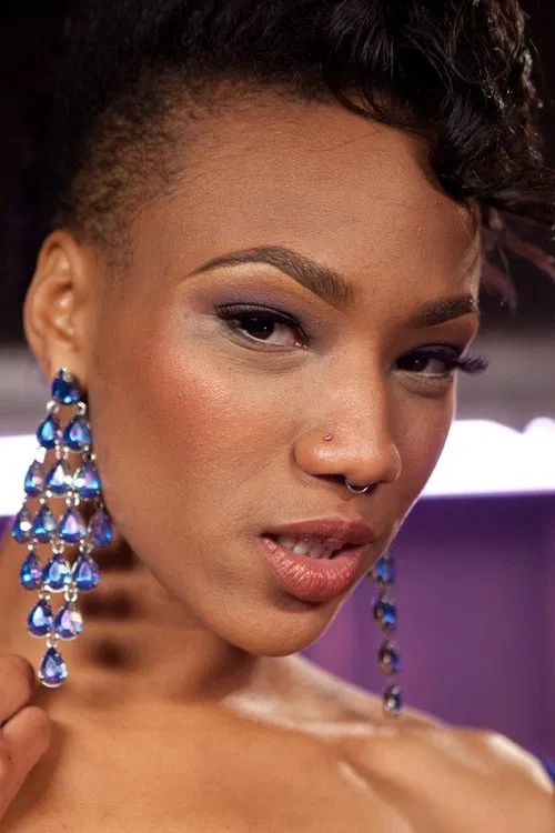 Nikki Darling profile