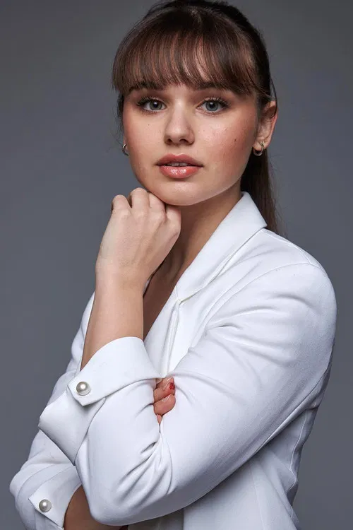 Amanda Ferrer profile