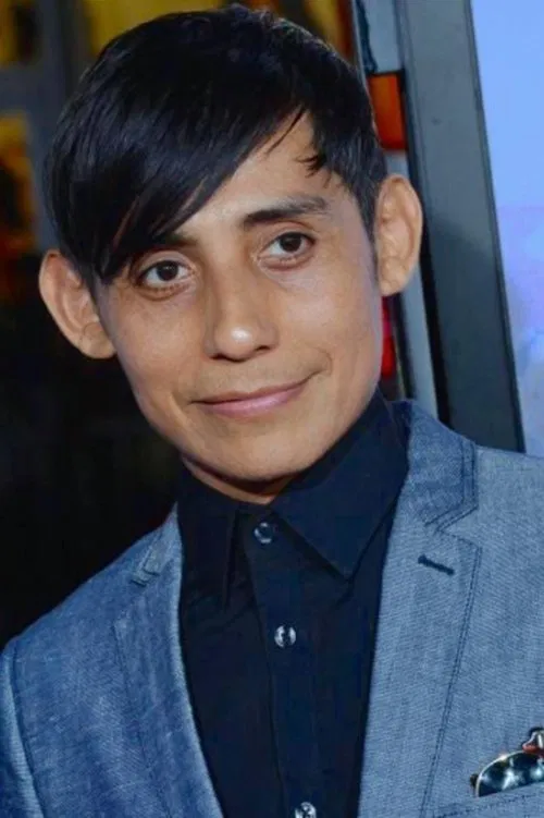 Luis Chávez profile