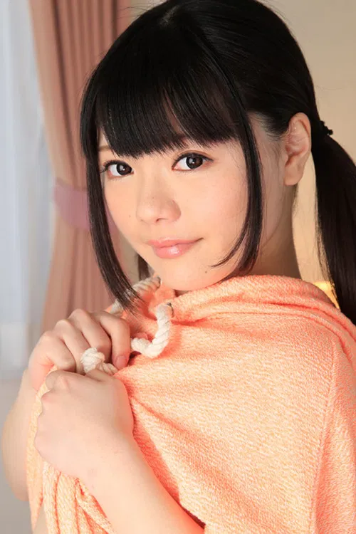 Kaede Aoshima profile