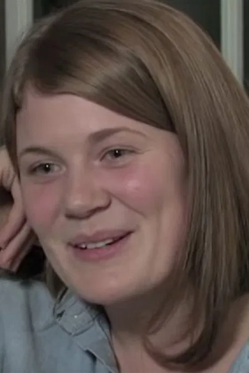 Clara Balzary profile