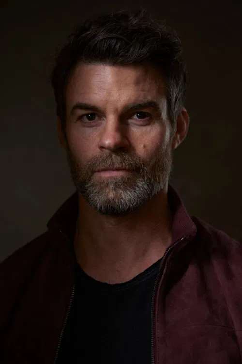 Daniel Gillies profile