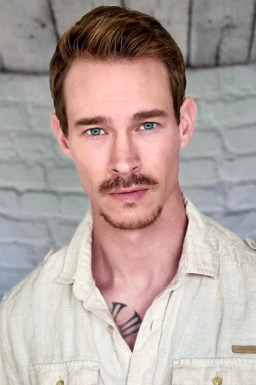 Aaron Cavette profile