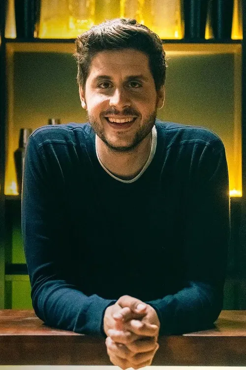 Roger Escapa profile