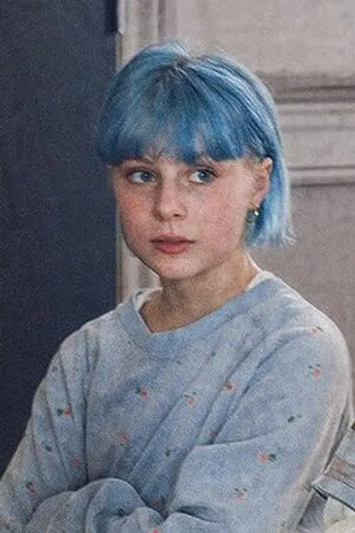 Sienna Hallas profile