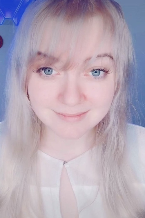 Charlotte Uhlig profile