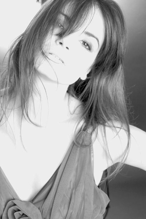 Cláudia Oliveira profile