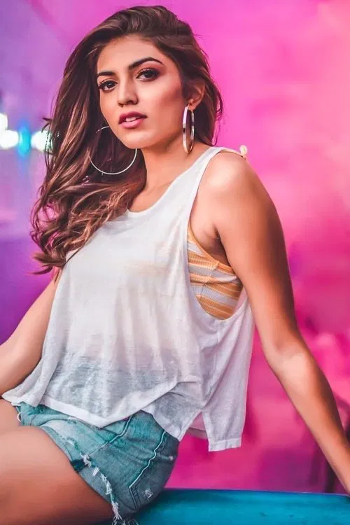 Shruti Sinha profile