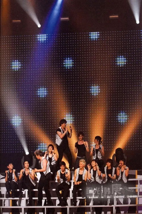 Super Junior - Live in Japan poster