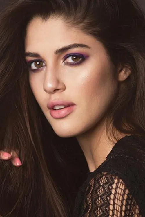 Izabelle Leite profile