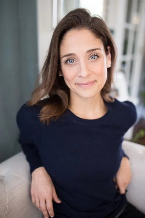 Elena Shaddow profile