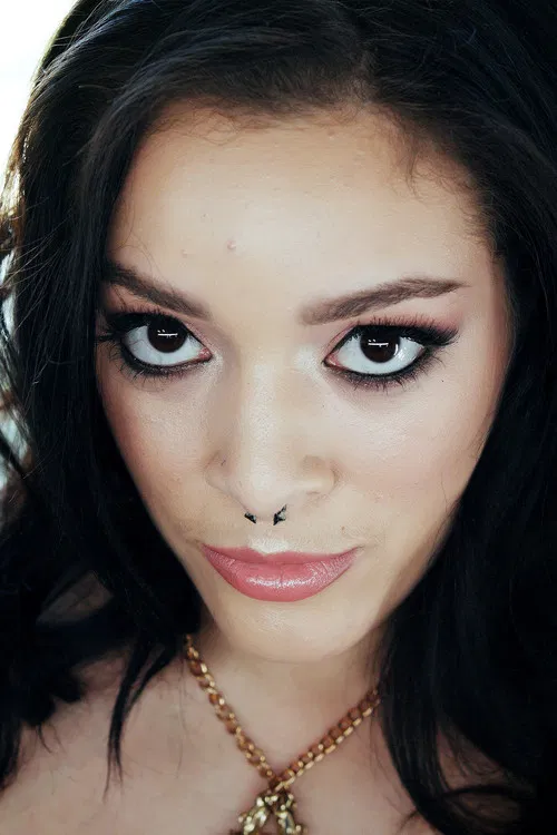 Violet Smith profile