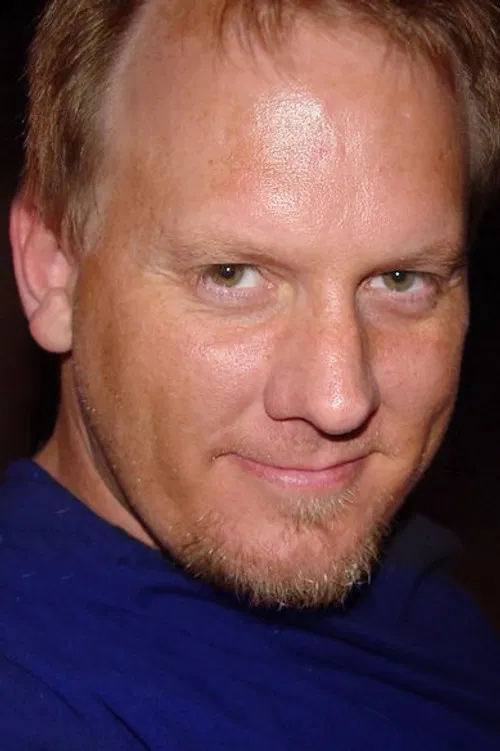 Erik Hollander profile