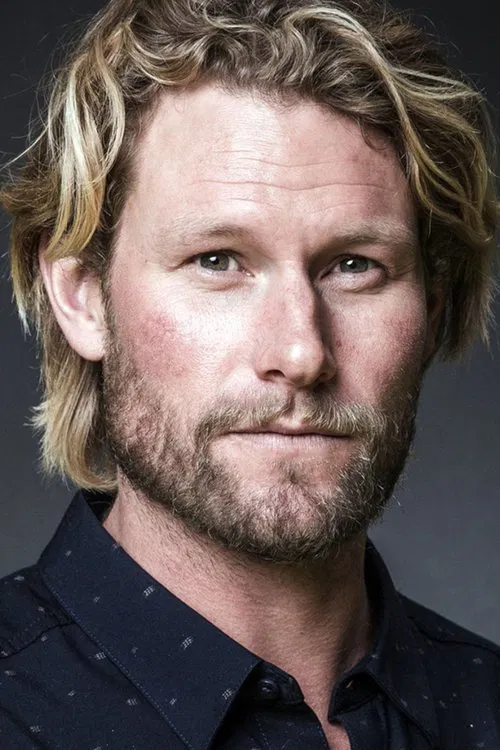 Riley Elliott profile