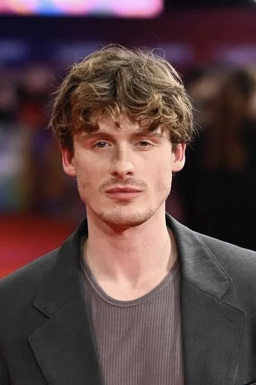 Giles Surridge profile