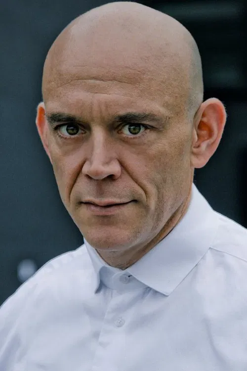 Robert Dölle profile